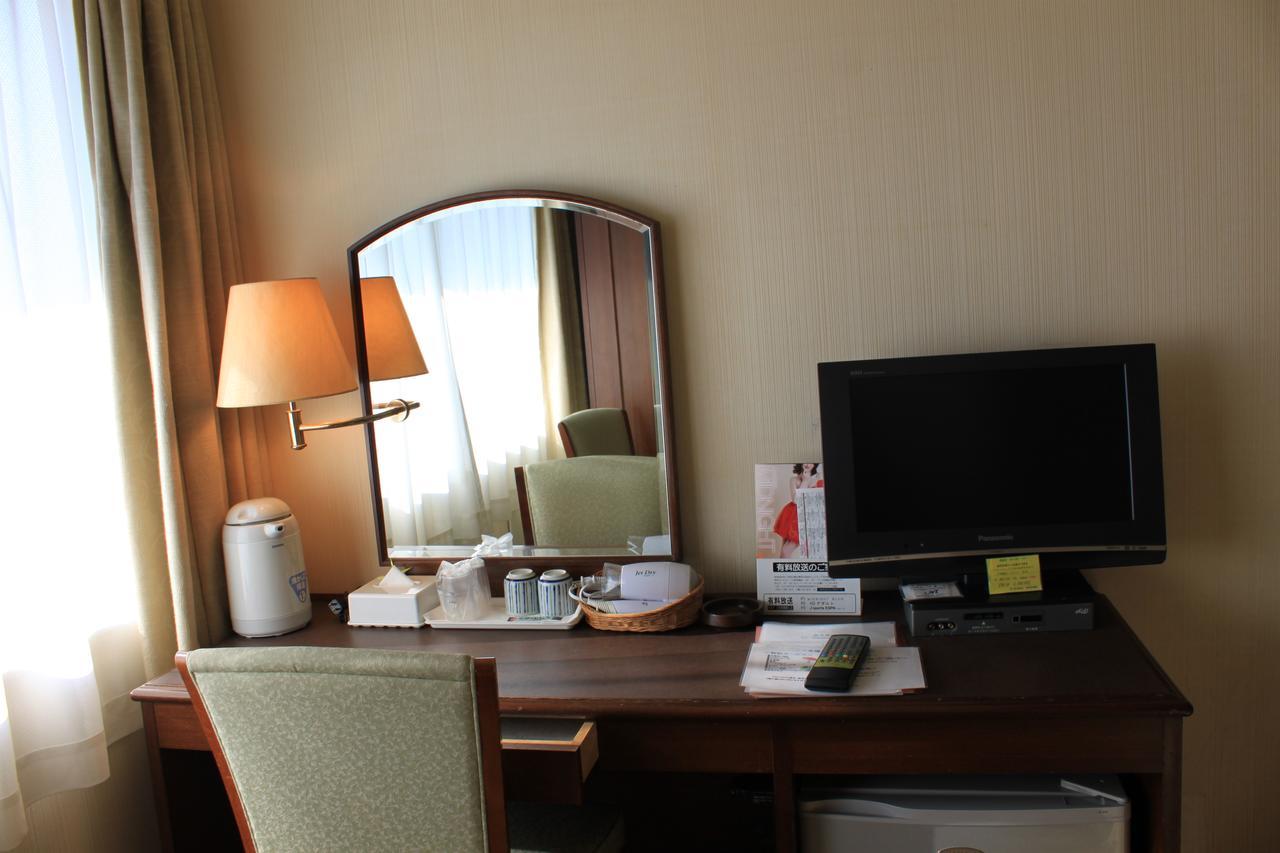 Marine Hotel